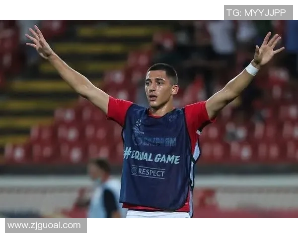 弗拉霍维奇的崛起与挑战：从天才前锋到足球世界的新星之路